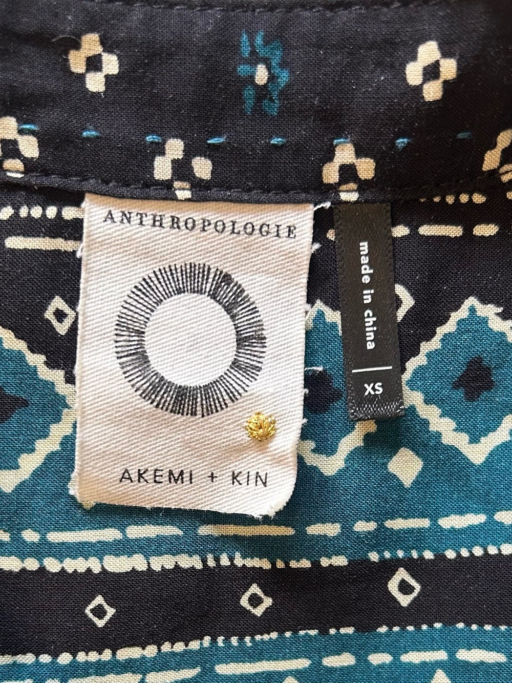 Anthropologie Akemi + Kin Black & Teal Sleeveless Button-Down Shirt - Picture 11 of 16